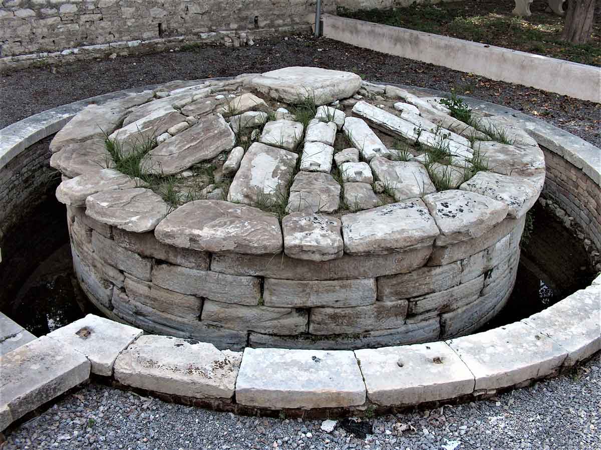 carpofoli corfu suites places of interest tomb of menekrates